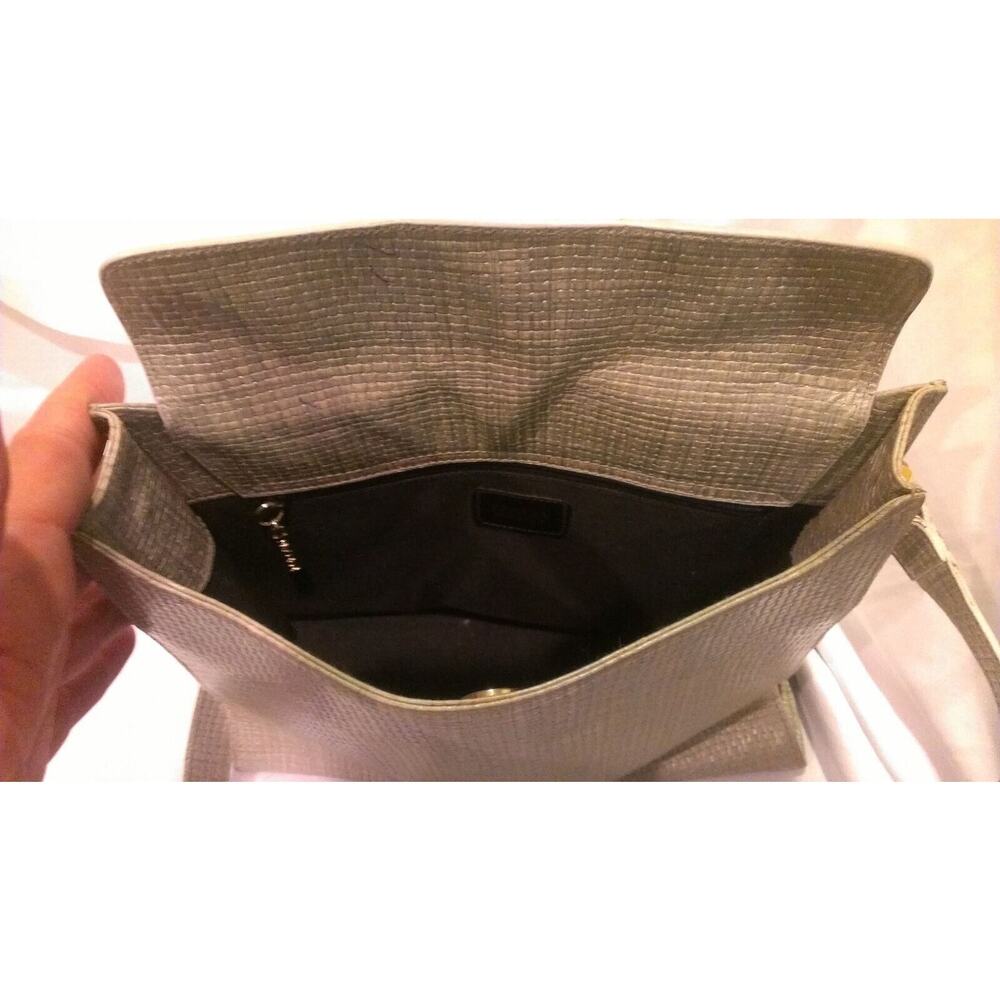 ESCADA Pearlized Light Olive Green & Silver Pearl Woven Leather Handbag - Picture 8 of 11